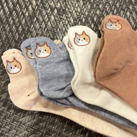 4 pair Cotton stretch kitty cat socks - Picture 2 of 3